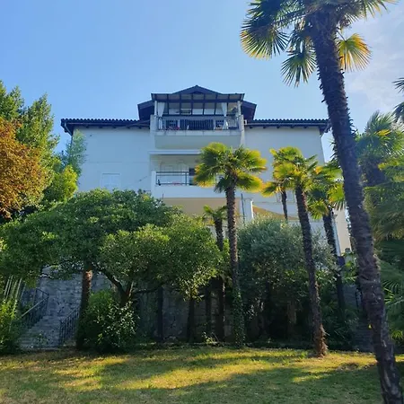 Apartment Lola Bivio
