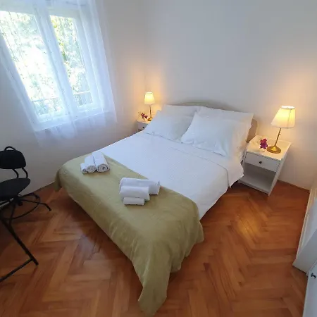 Lola Bivio Apartment