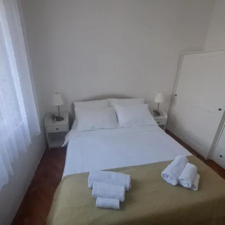 Lola Bivio Apartment